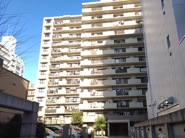 ステーション・フロント　ハイホーム久米川の外観