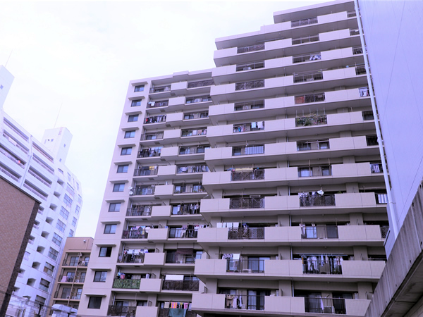 ステーション・フロント　ハイホーム久米川の外観