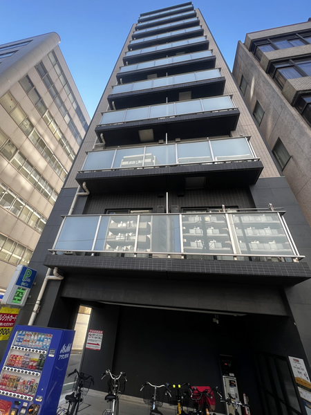 メイクスデザイン東新宿の外観