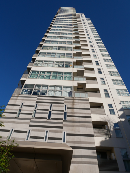 サンコリーヌタワー横須賀中央駅前の外観