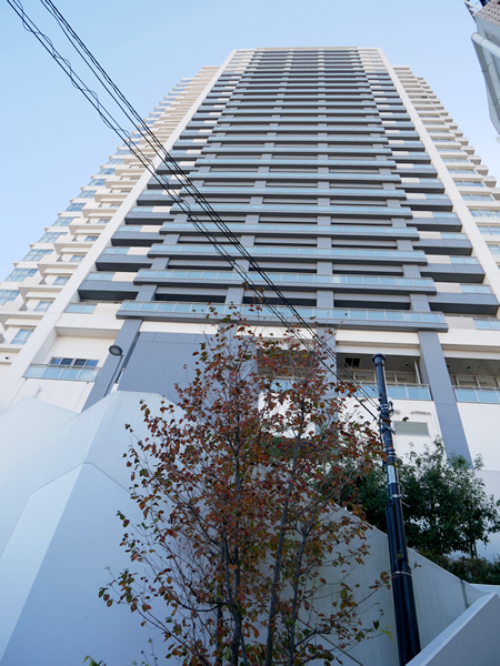サンコリーヌタワー横須賀中央駅前の外観