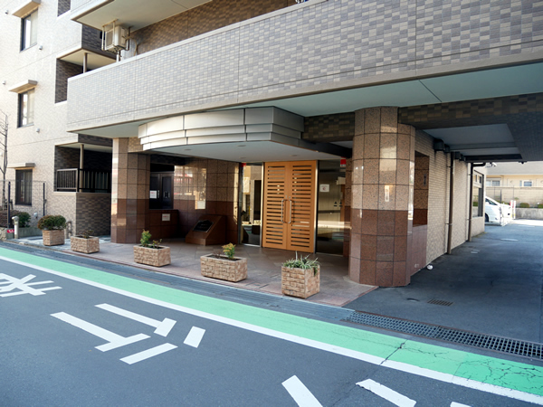 エスカイア八王子万町の外観