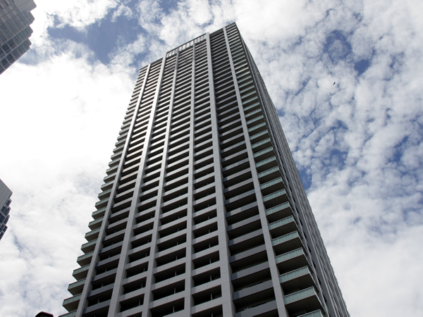 パークタワー新川崎の外観