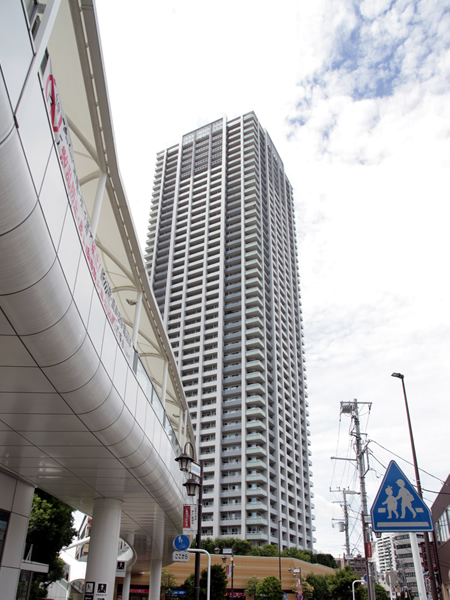 パークタワー新川崎の外観