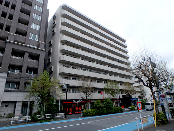 ストーク北新宿の外観