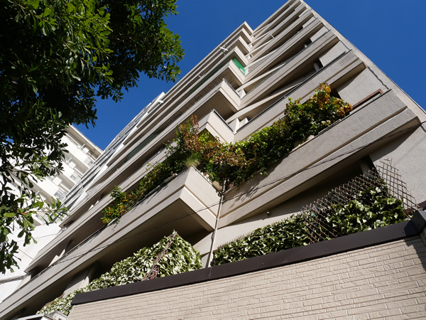 ニュー高円寺マンションの外観