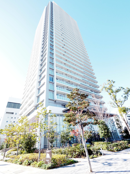 ブリリアタワー有明MIDCROSSの外観