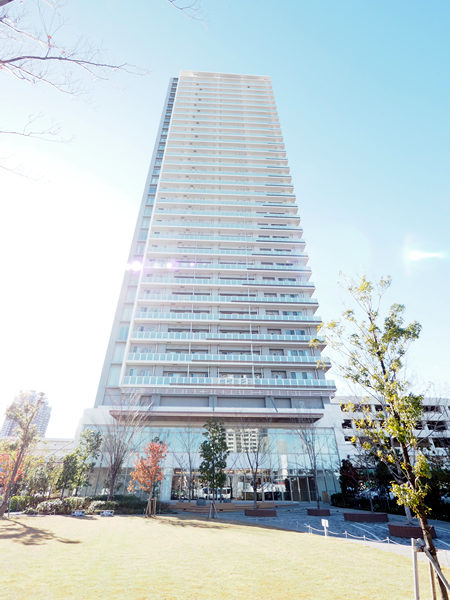 ブリリアタワー有明MIDCROSSの外観