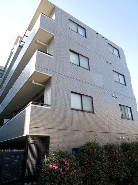 エクセルシオール高田馬場の外観