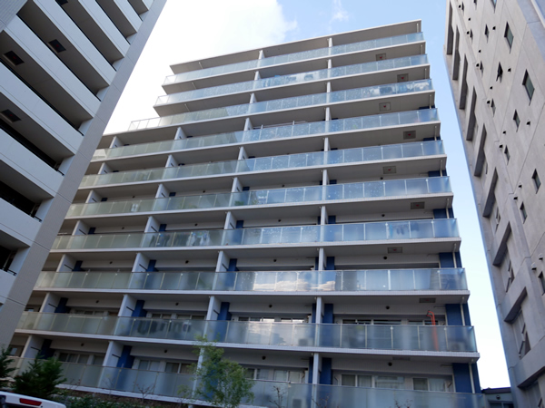 リベレンス横須賀中央の外観