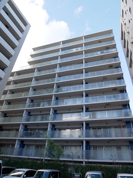 リベレンス横須賀中央の外観