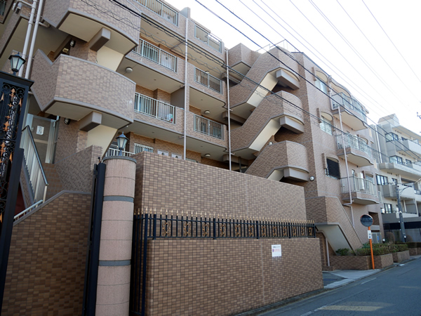 グランシティ八王子迎賓館の外観