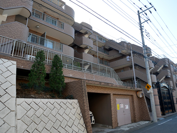 グランシティ八王子迎賓館の外観