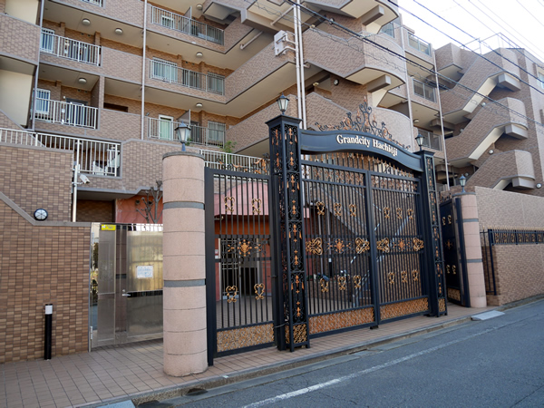 グランシティ八王子迎賓館の外観