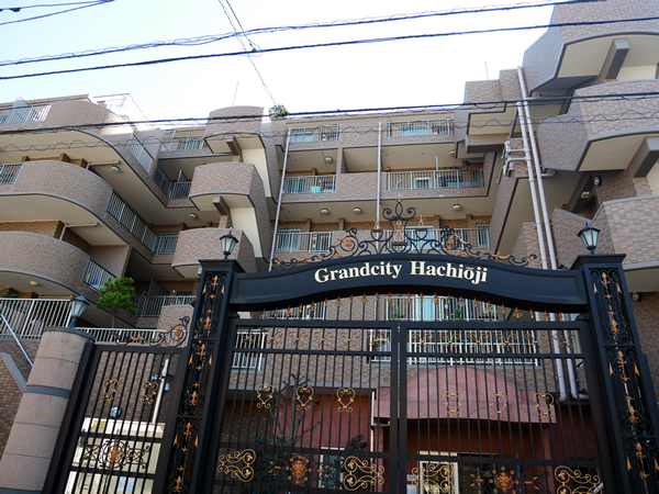 グランシティ八王子迎賓館の外観