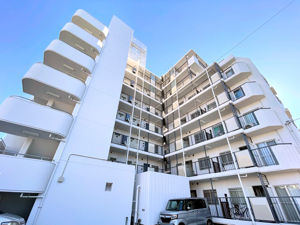 梅島芙蓉ハイツの外観