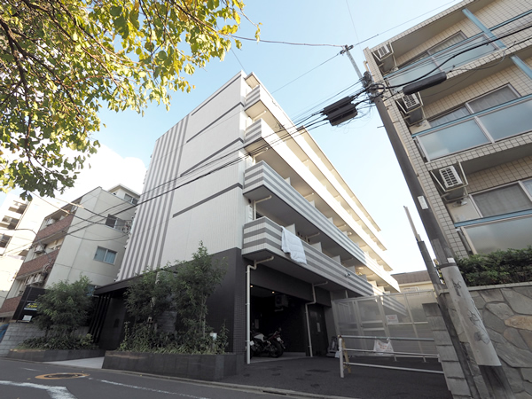 メインステージ武蔵関駅前の外観