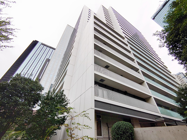 ザ・パークハウス新宿タワーの外観