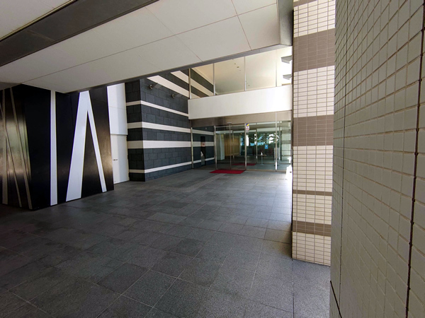 ライオンズ四谷タワーゲートの外観