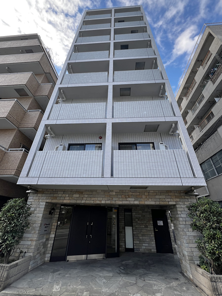 トーシンフェニックス新宿余丁町の外観