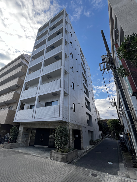 トーシンフェニックス新宿余丁町の外観