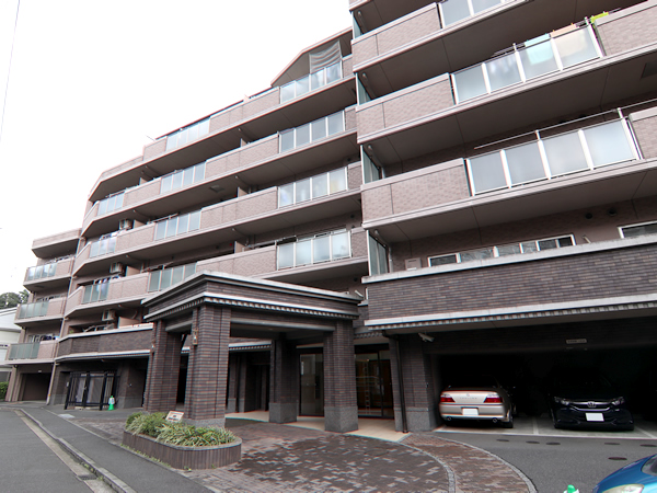ナイスアーバンスクエア横浜東寺尾の外観