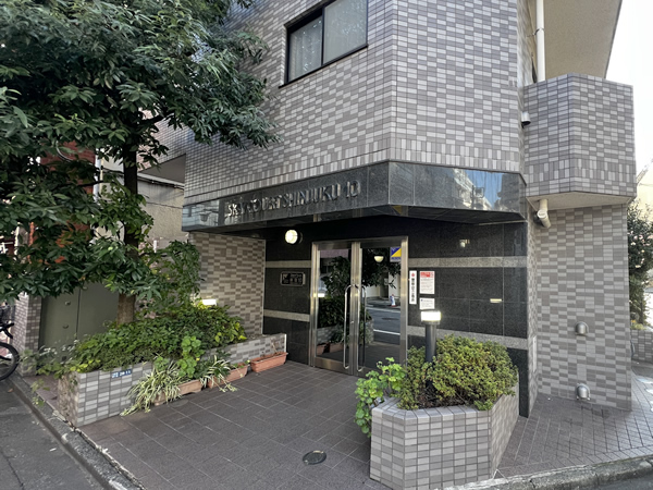 スカイコート新宿第10の外観