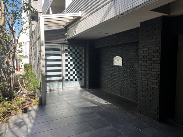 プレールドゥーク新宿御苑2の外観