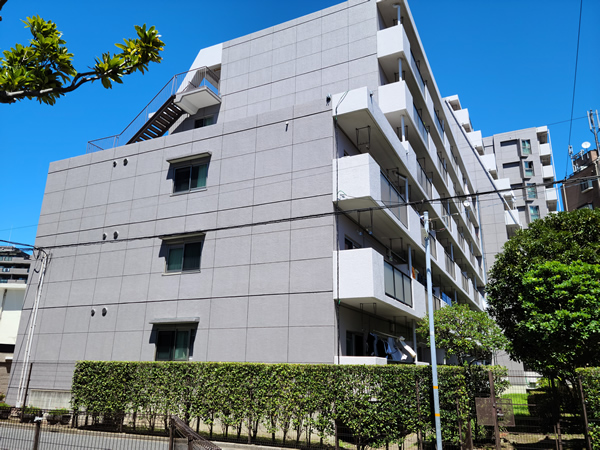 西葛西ビューハイツA棟の外観