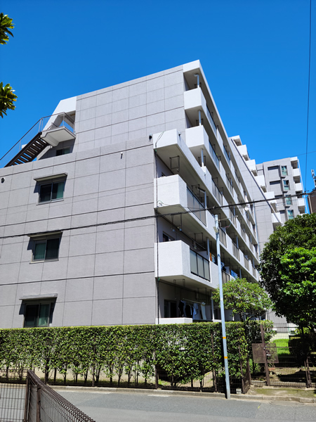 西葛西ビューハイツA棟の外観