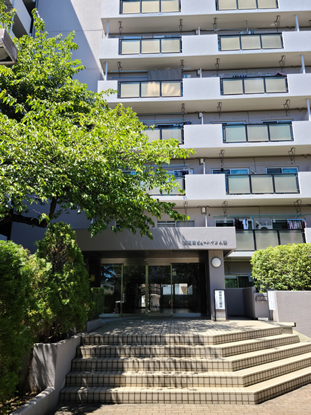 西葛西ビューハイツA棟の外観