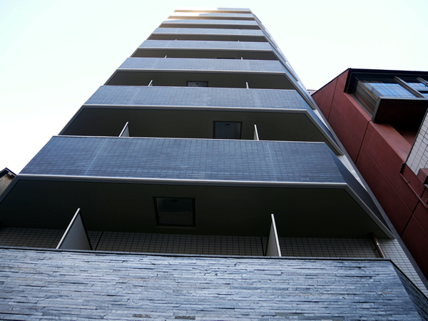 トーシンフェニックス池袋の外観