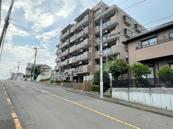 ライオンズマンション富士森公園の外観