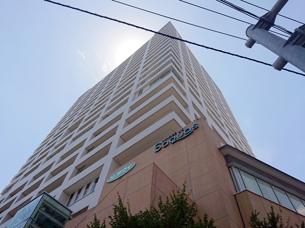 ザ・スカイクルーズタワーの外観