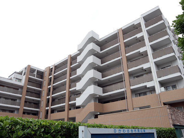 ディアステージ川崎渡田パークフロントの外観