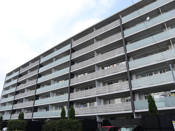 ポレスター川崎ウエストコートの外観