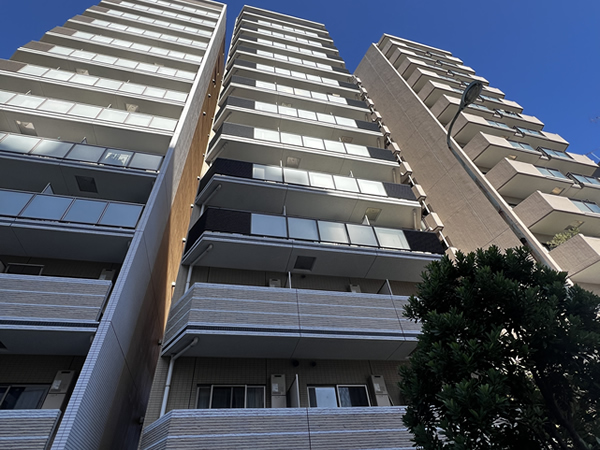 ＡＸＡＳ新宿Ｔｏｗｅｒｓ Ｅａｓｔの外観