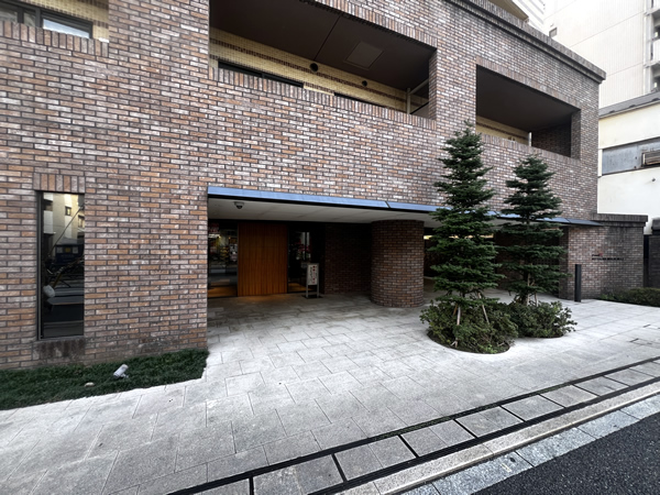 フィールE北新宿の外観