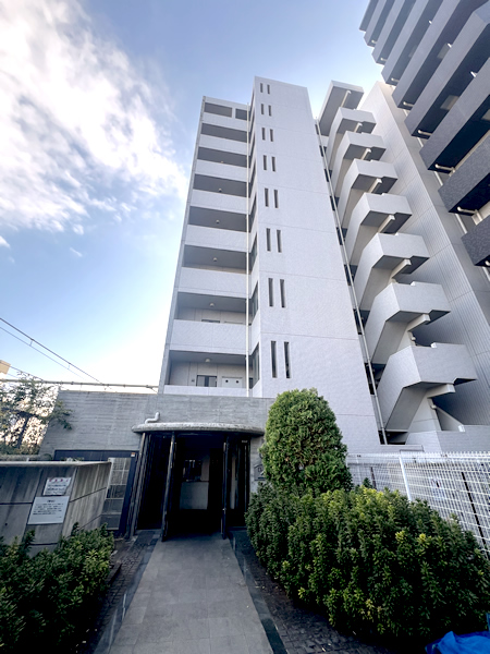 プレールドゥーク新大久保の外観