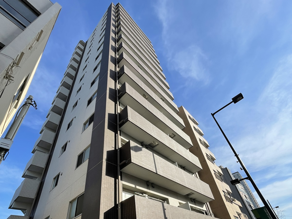 ルガルスクエア南千住の外観