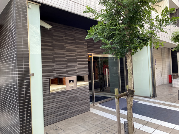 コンシェリア新宿イーストの外観