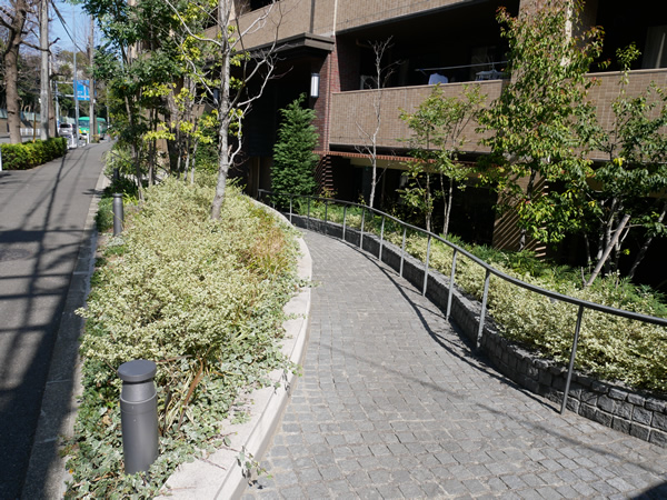 アビダスたまプラーザの外観