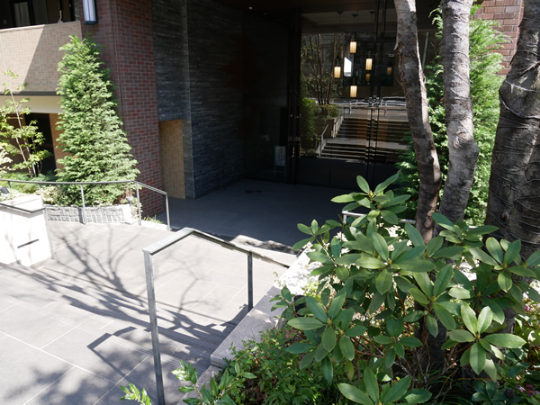 アビダスたまプラーザの外観