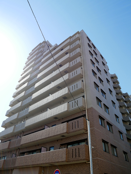 ファミールスクエア八王子の外観