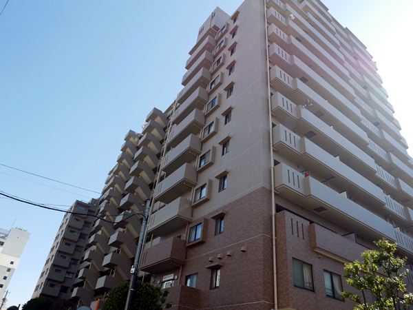 ファミールスクエア八王子の外観