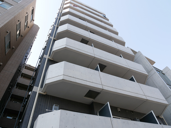 ルリオン初台の外観