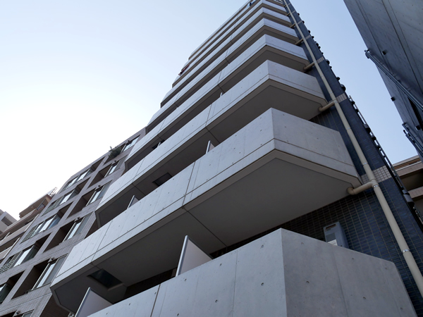 ルリオン初台の外観