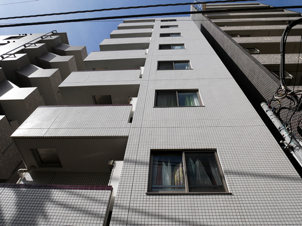 パール伊勢佐木通の外観