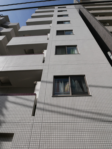 パール伊勢佐木通の外観