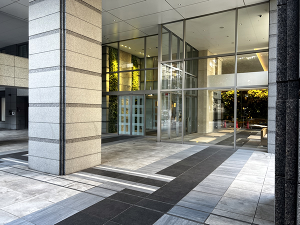 Ｔｏｍｉｈｉｓａ　Ｃｒｏｓｓコンフォートタワーの外観